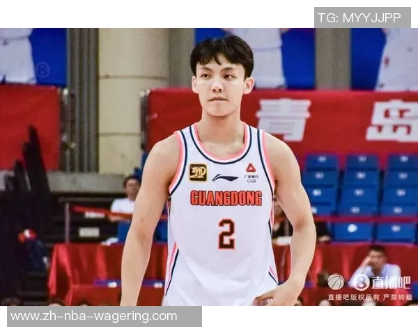 胡明轩关键时刻罚球失误徐杰虽砍21分仍难挽败局 胡明轩关键时刻罚球失误徐杰虽砍21分仍难挽败局